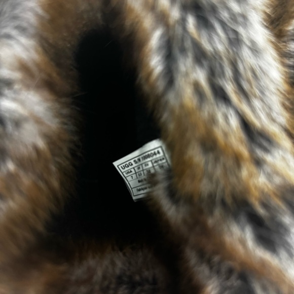 UGG Women’s Australia Rosana Boot Fur Lined Mid Calf Chestnut Size 7 US - Picture 5 of 9